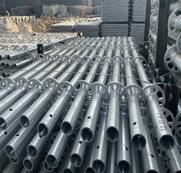 為什么盤扣腳手架比扣件式鋼管腳手架貴了2倍？ (圖1)